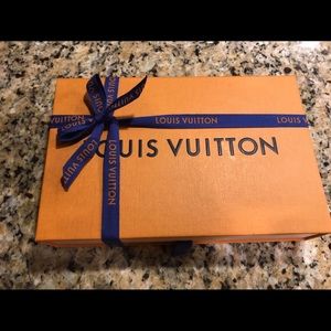 Brand new, Louis Vuitton Josephine wallet!